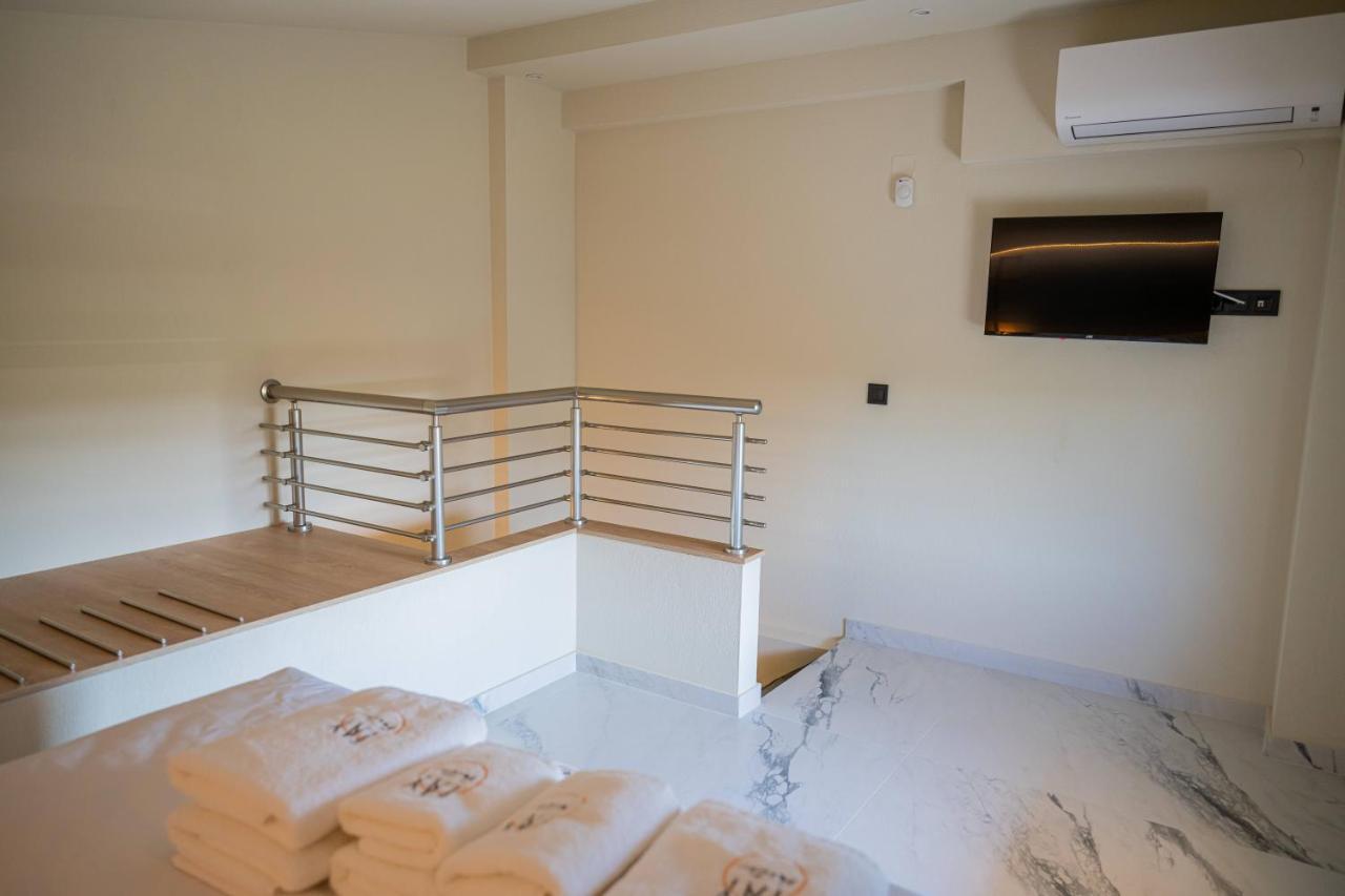 Fay Suites Flogita Eksteriør billede