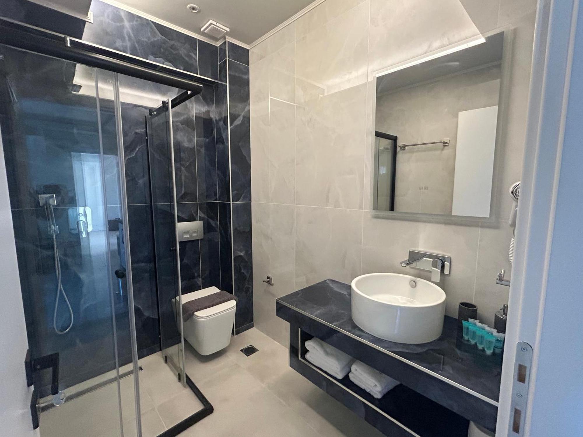 Fay Suites Flogita Eksteriør billede